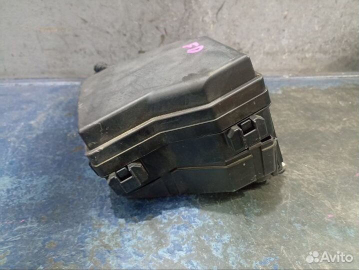 Блок предохранителей Honda Civic 8 4D FD