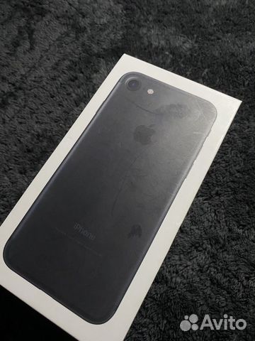 Коробка от iPhone 7