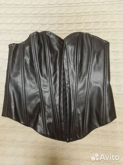 Кожаный топ корсет