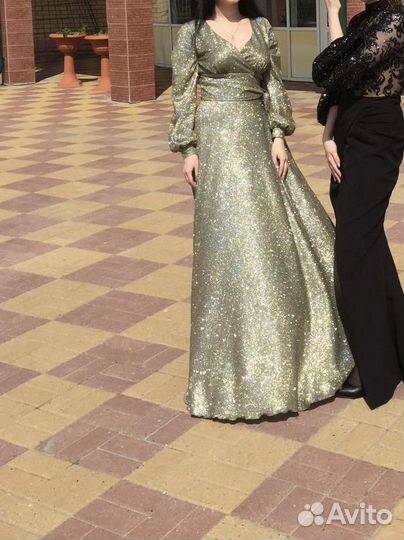 Платье вечернее