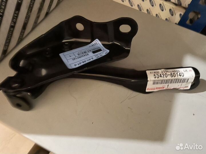 Петля капота toyota land cruiser 200 lexus LX570