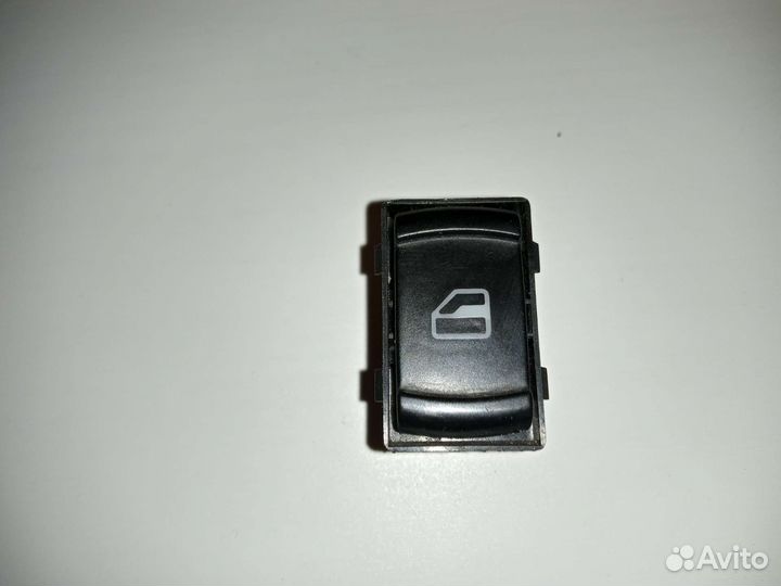 Кнопка стеклоподъемника Фольксваген Пассат Б5