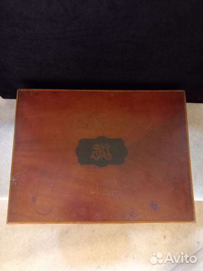 Шкатулка красное дерево