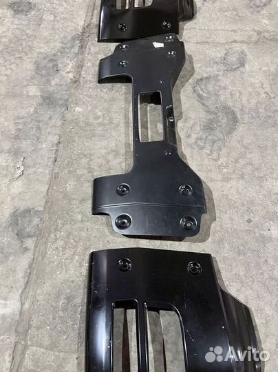 Бампер передний T5G левая часть оригинал