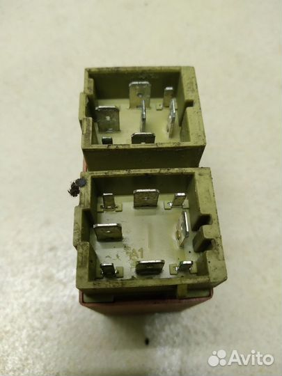 Реле Volvo 850 седан B5252FS 1993