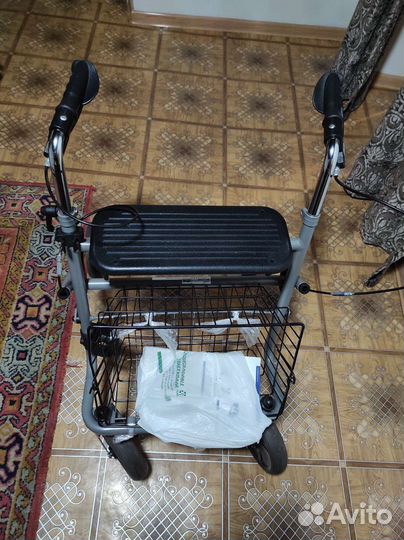 Ходунки для инвалидов на колесах