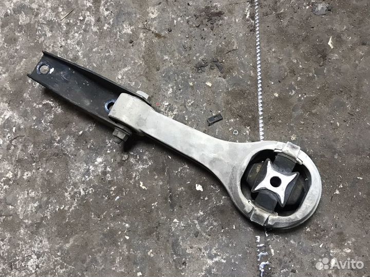 Подушка кпп volkswagen polo