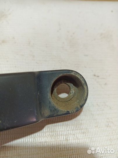 Дворник лобового стекла передний левый Volkswagen