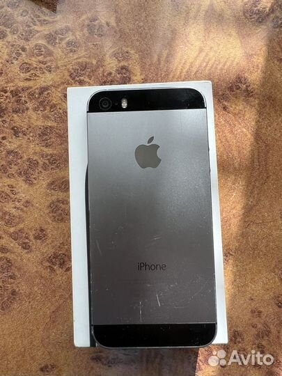 Телефон iPhone 5s