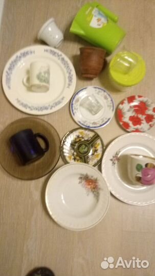 Посуда тарелки кружки