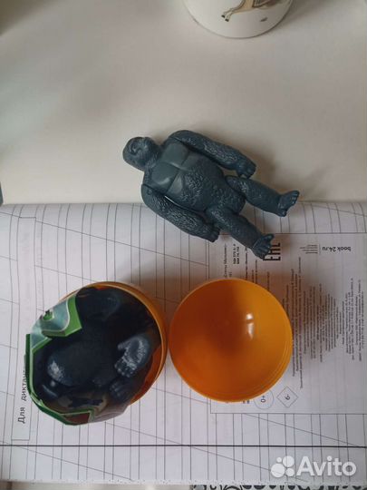 Киндер Kinder natoons maxi обезьяна горилла