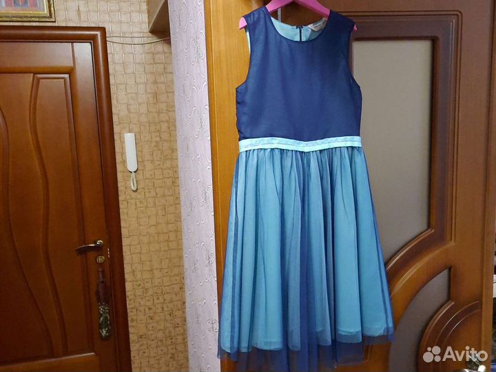 Платье и другие вещи для девочки 146 -158 см