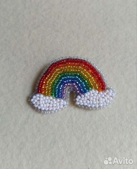 Брошь из бисера