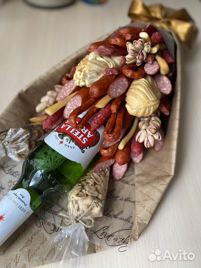 Букет с рафаэлло, зефиром, орехами, мужской букет