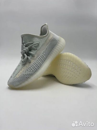 Кроссовки adidas yeezy boost / изики