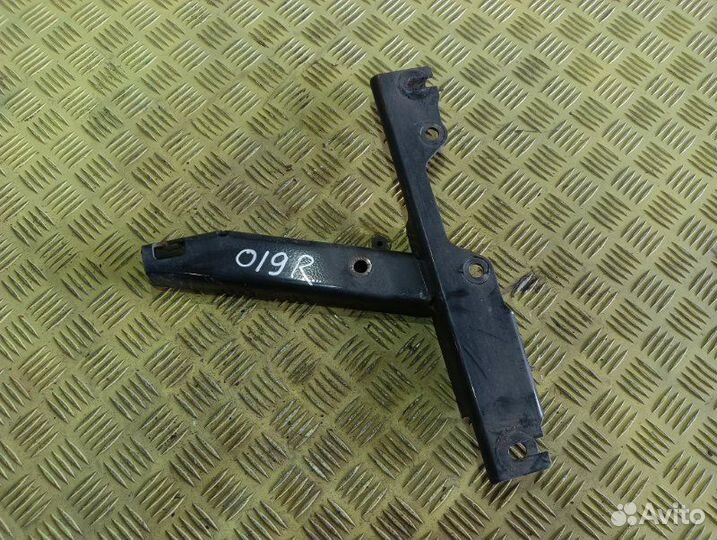 Кронштейн бампера правый Man Tga