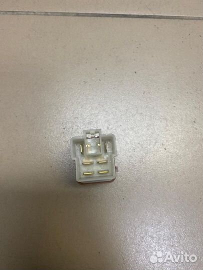 Реле Renault Koleos 2.5 2TR703 2012