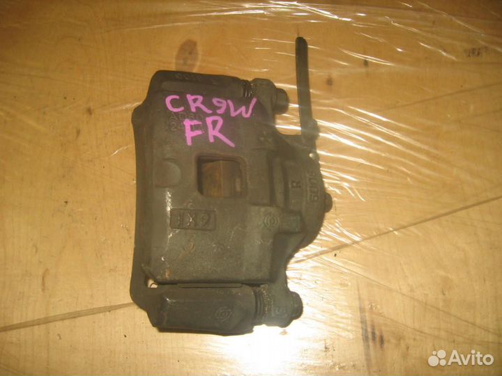 Суппорт перед право Mitsubishi CR9W, EA1A Galant