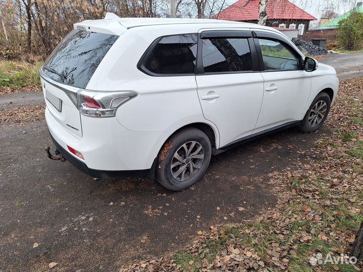 Mitsubishi Outlander 2.0 CVT, 2013, 294 000 км