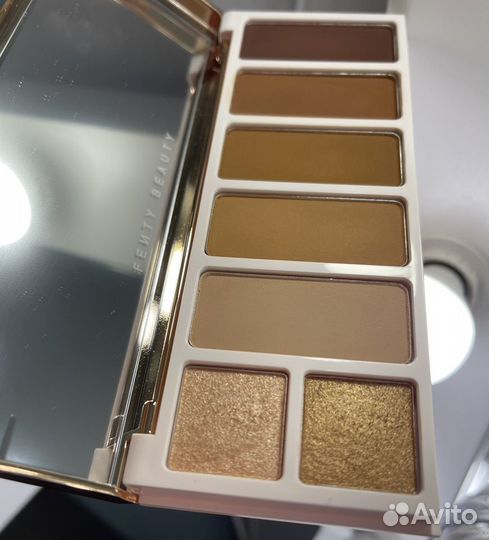 Палетка Fenty beauty sun stalk'r bronzer palette