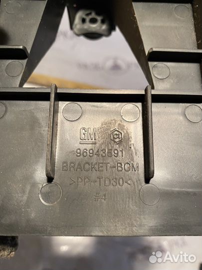 Кронштейн блока комфорта Chevrolet Cobalt 2013