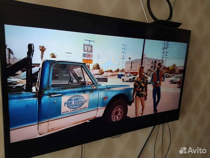 LG диагональ 81см 1080P