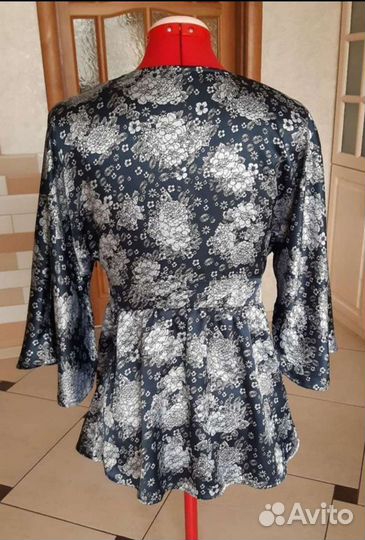 Женские вещи 46-48. Блузы, платья, брюки