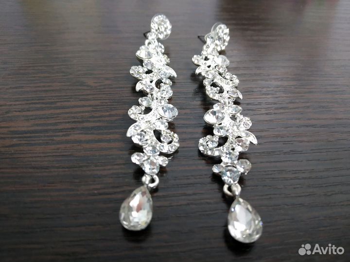 Свадебная бижутерия (серьги), новые