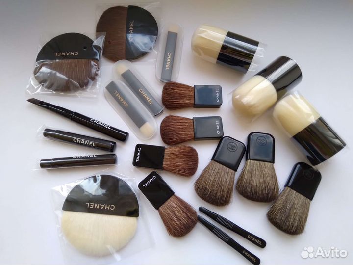 Кисти Chanel новые спонжи оригинал