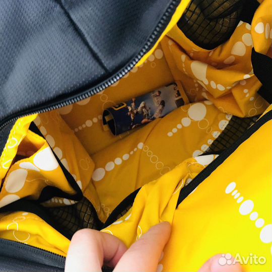 Сумка женская чёрная с брелком и вкладышем для фот