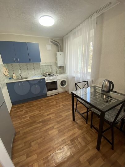 2-к. квартира, 47 м², 2/4 эт.
