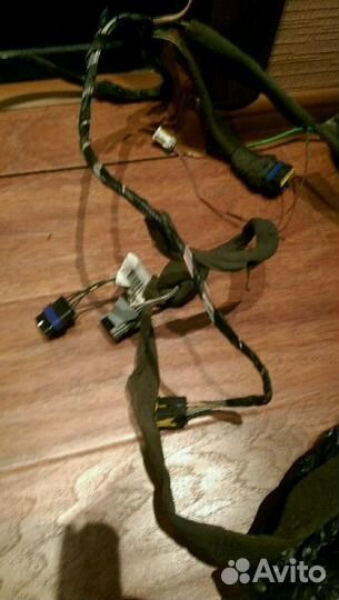 Проводка в правую дверь на Рено меган 2