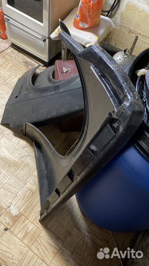 Крыло правое на ваз 2104