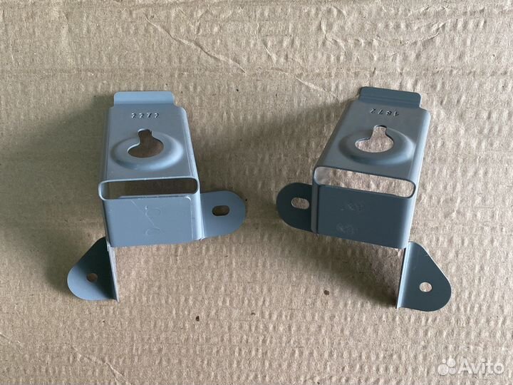 Кронштейн буфера капота Гранта FL