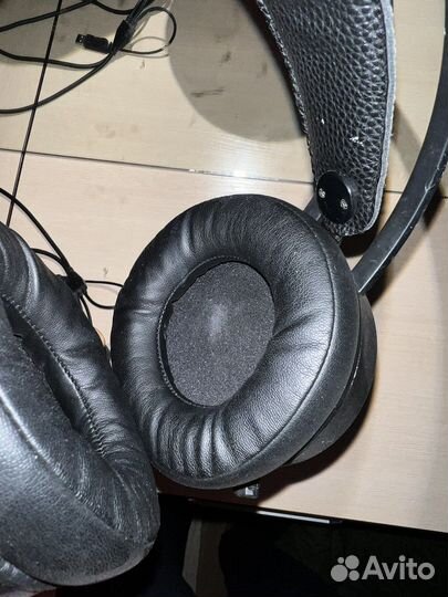 Наушники с микрофоном