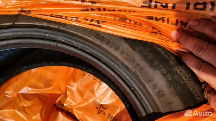 Tracmax X-Privilo TX3 205/55 R16 94W