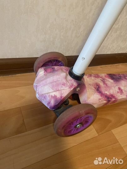 Самокат трехколесный reaction б/у светящийся