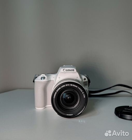 Canon eos 200D EF-S 18-55 IS STM Kit