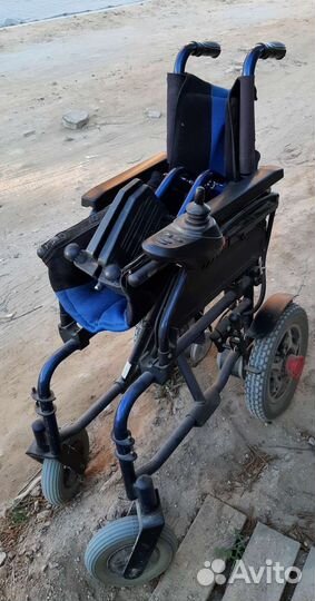Инвалидная коляска с электроприводом