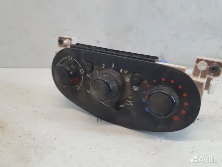 Блок управления климотом Nissan Almera G15 K4MA490