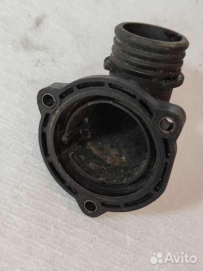 Корпус термостата bmw 5 e39