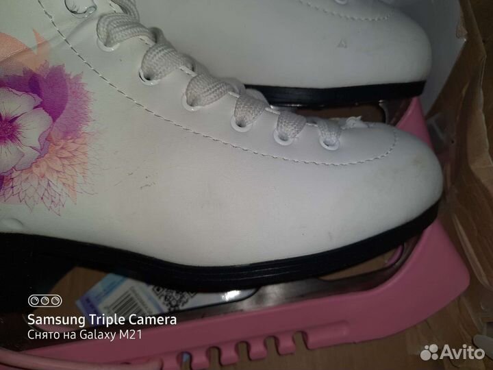 Коньки ледовые женские.р.38