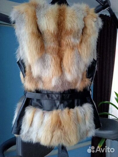 Меховой жилет