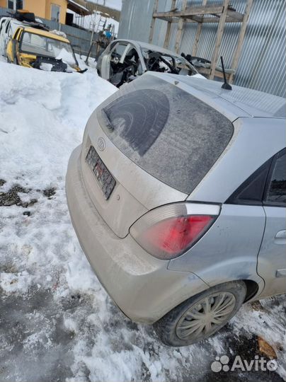 Автомобиль на запчасти Kia Rio