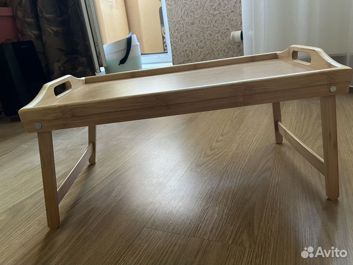 Поднос деревянный на ножках