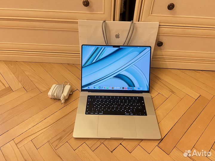 MacBook Pro 16 M1 Pro 32Gb 2Tb Как новый