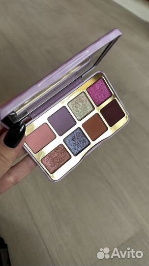 Палитра теней too faced