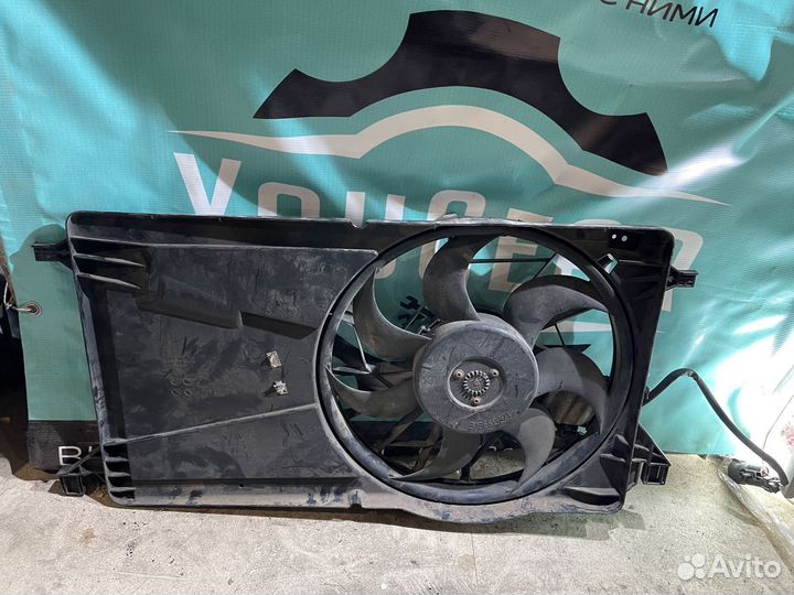 Диффузор радиатора в сборе mazda 3 BK