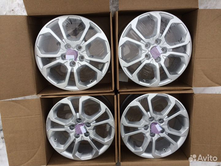 Новые диски от Rеnault/ Nissan R17, 5x114.3, ET50