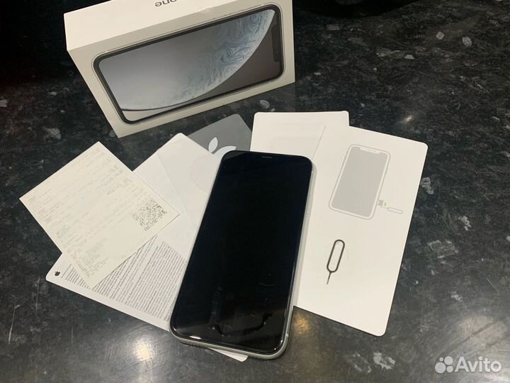 Телефон iPhone xr 64